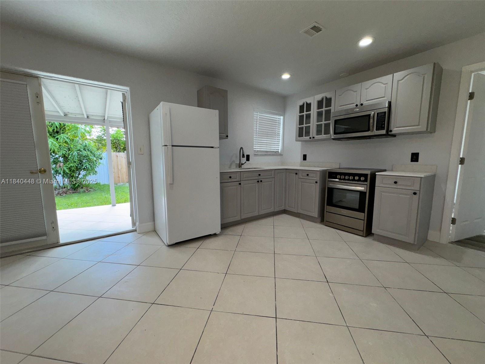 433 SW 28th Ave, Fort Lauderdale, Florida image 7