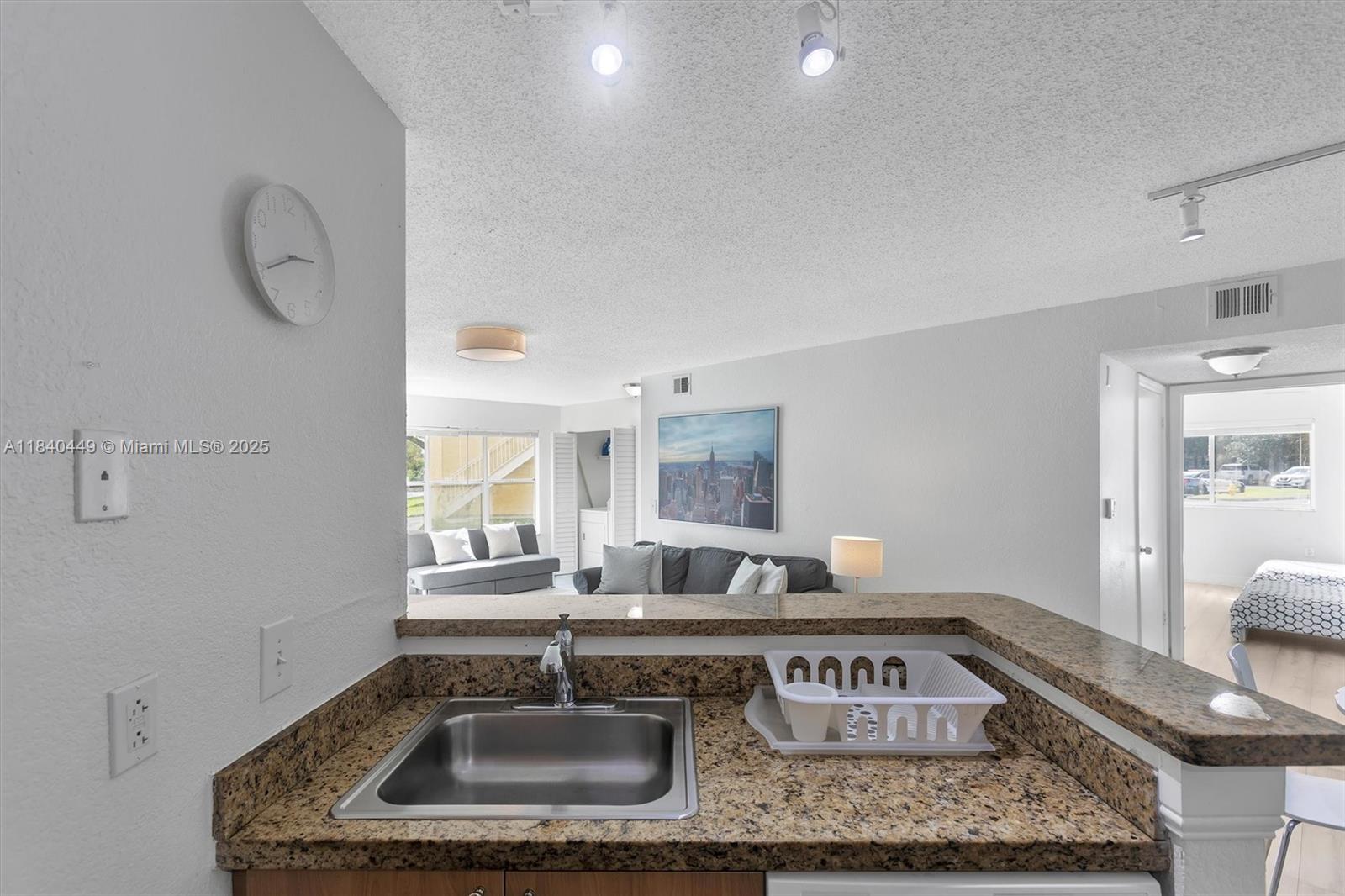 Residential, Sunrise, Florida image 19