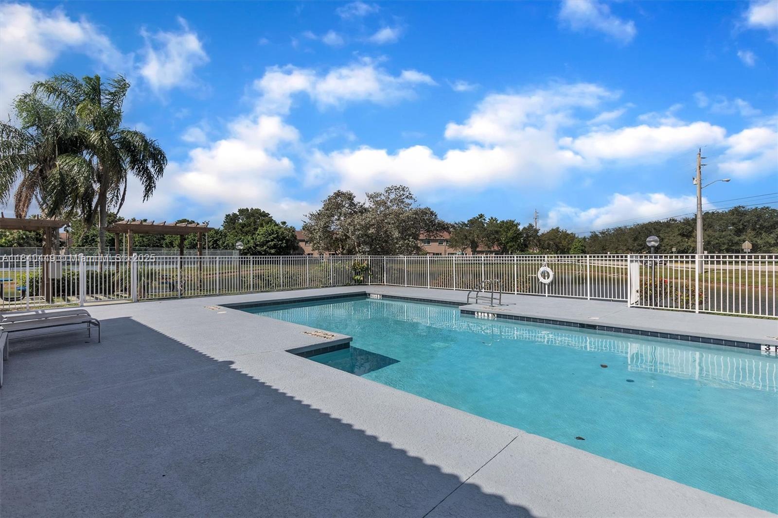 Residential, Sunrise, Florida image 7