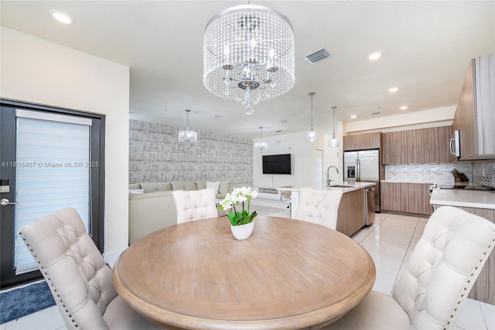 Property photo # 4