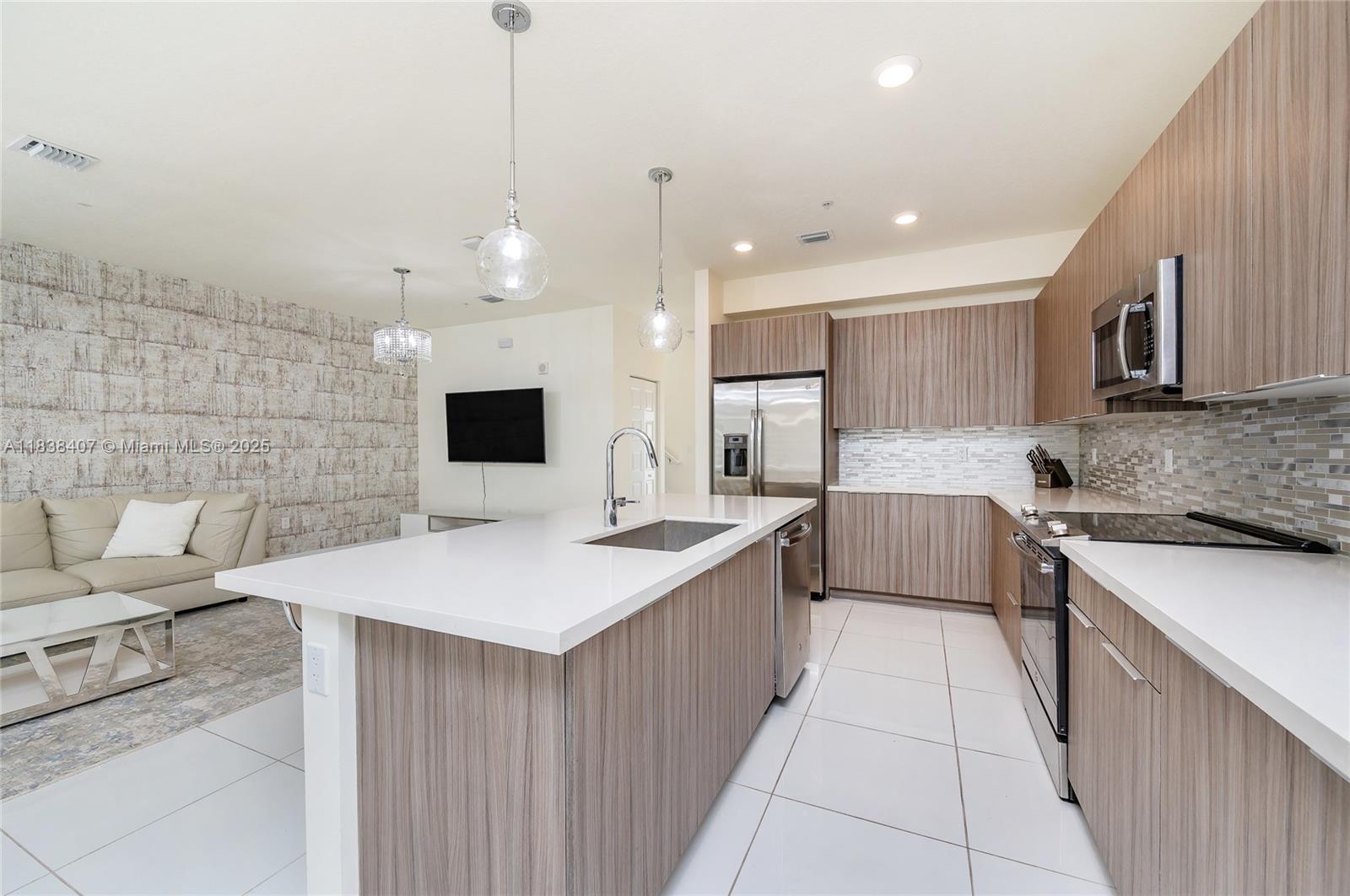 Property photo # 6
