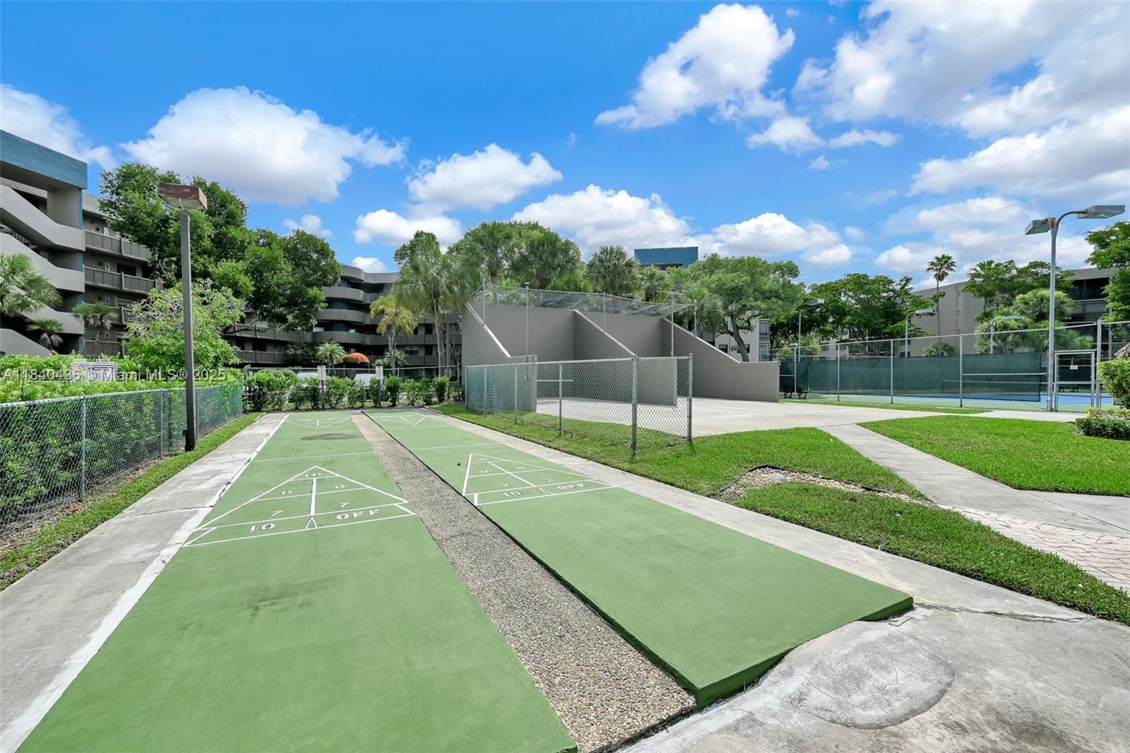 1101 Colony Point Cir #123, Pembroke Pines, Florida image 40