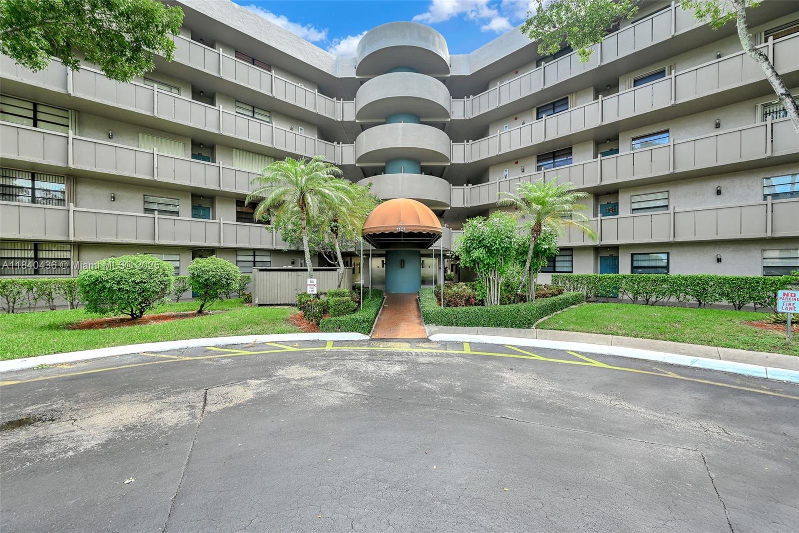 1101 Colony Point Cir #123, Pembroke Pines, Florida image 49