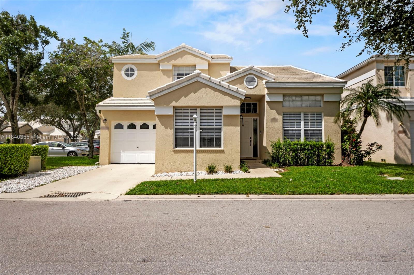 9384 NW 8th Cir, Plantation, Florida image 1