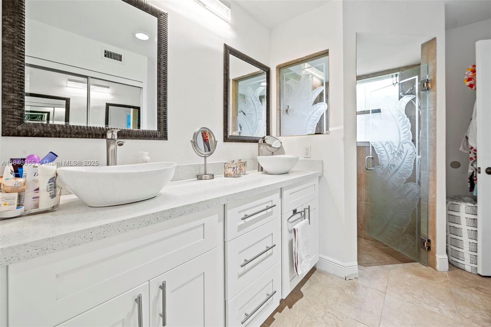 9384 NW 8th Cir, Plantation, Florida image 13