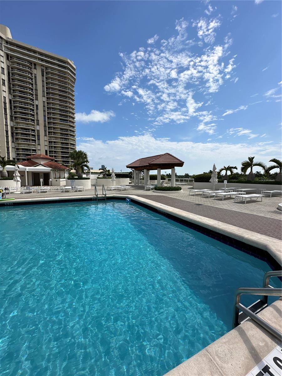 20185 E Country Club Dr #1105, Aventura, Florida image 43