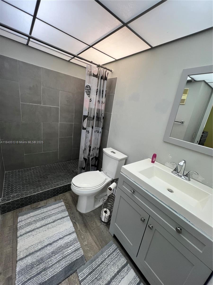 10415 E Clairmont Cir #212, Tamarac, Florida image 7