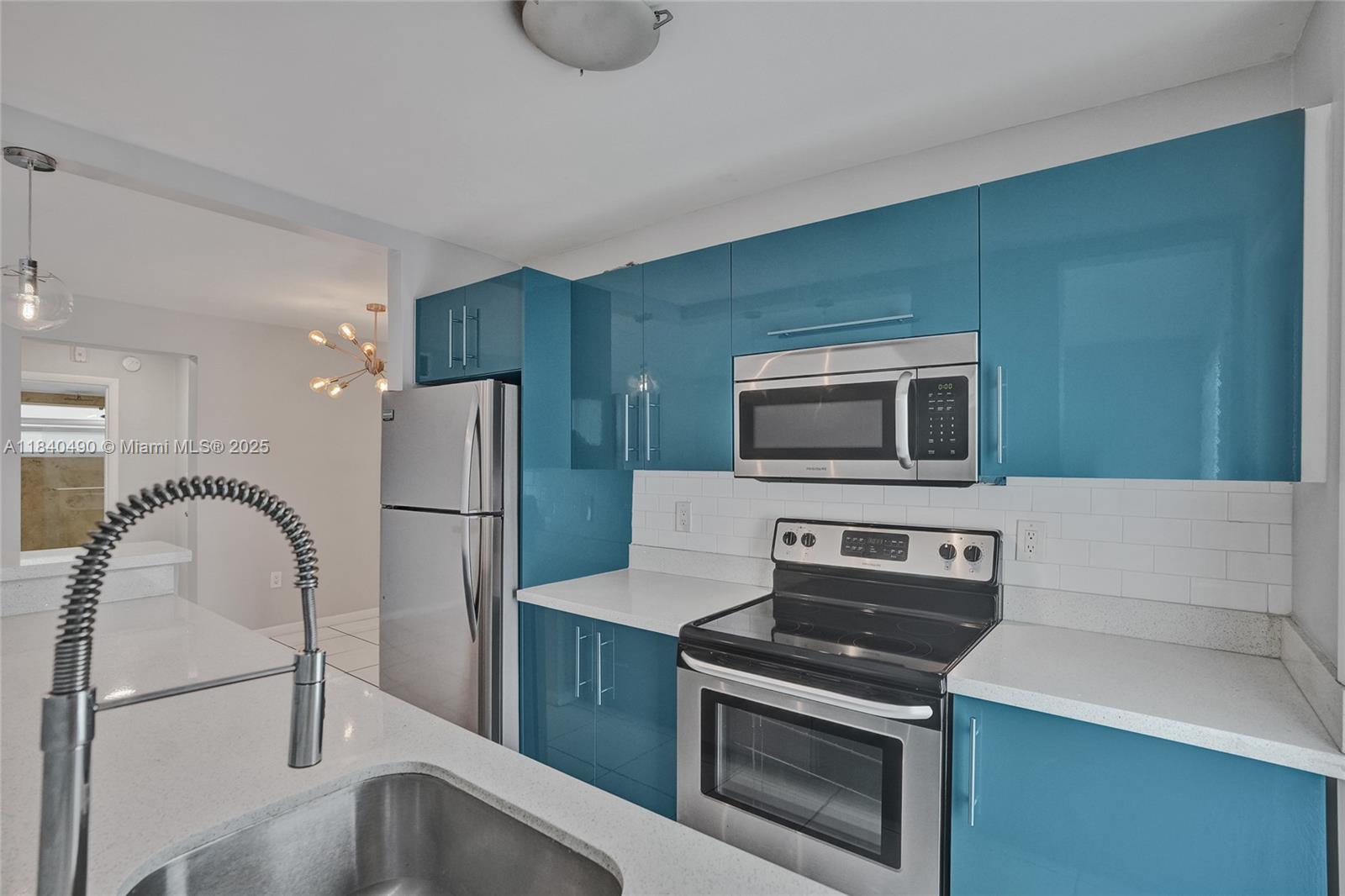 1100 11th St #204, Miami Beach, Florida image 10