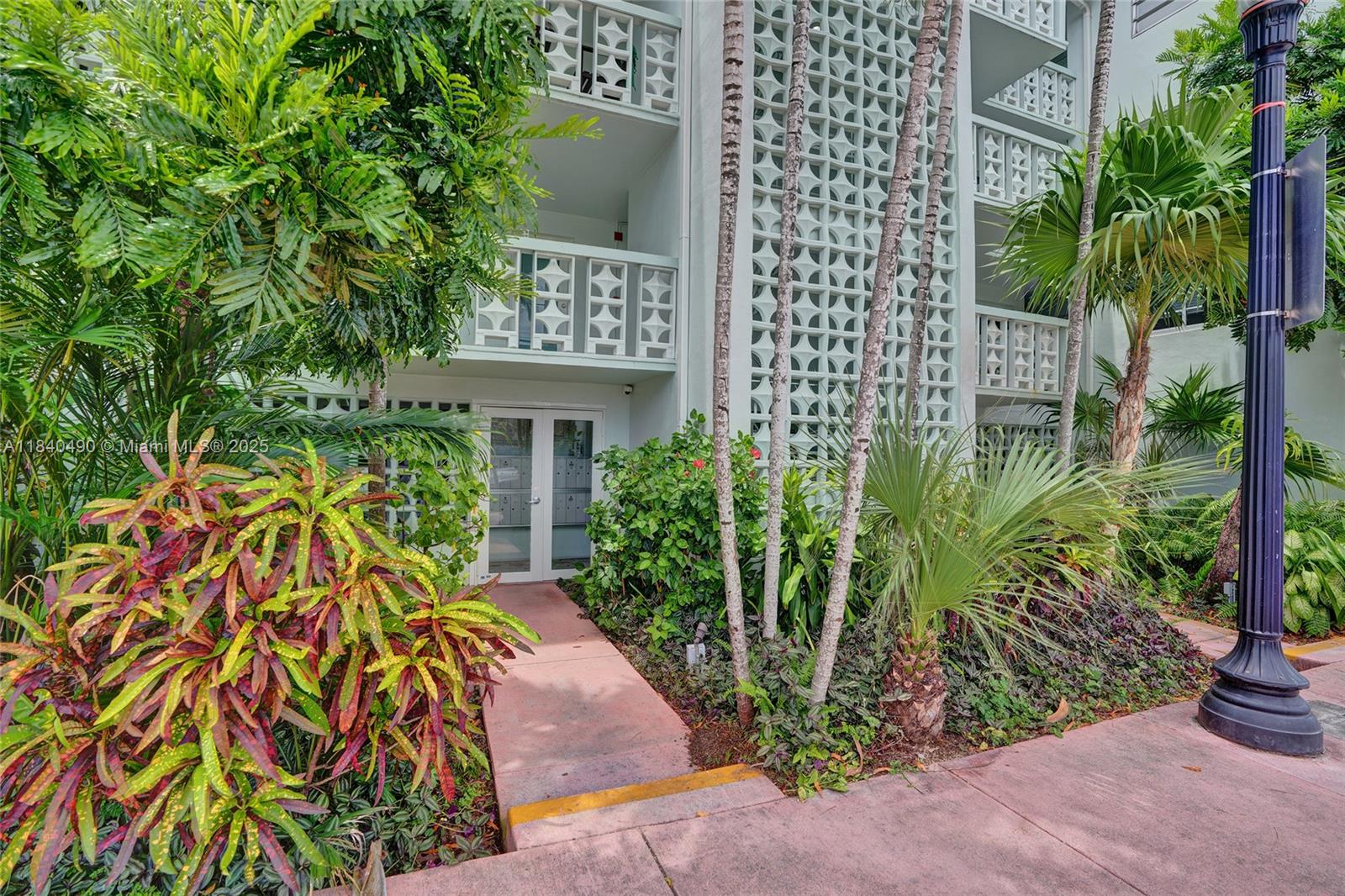 1100 11th St #204, Miami Beach, Florida image 2