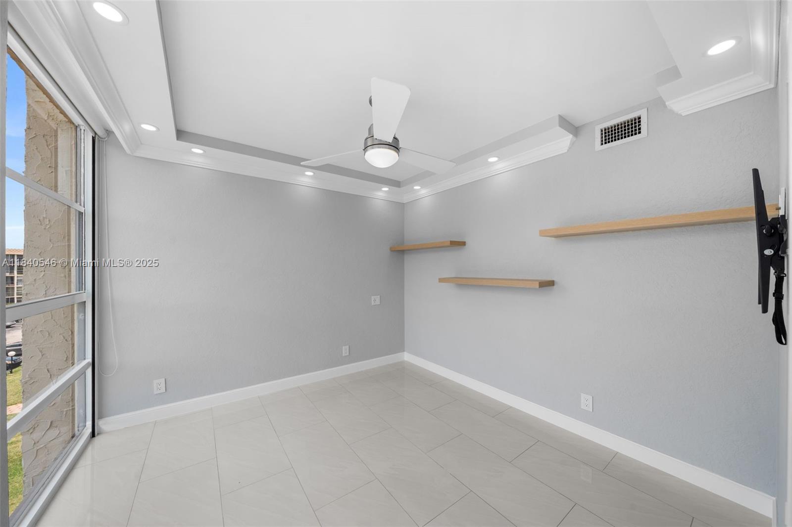 701 Three Islands Blvd #411, Hallandale Beach, Florida image 12