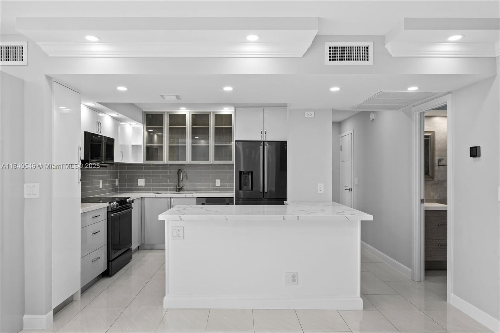 701 Three Islands Blvd #411, Hallandale Beach, Florida image 7