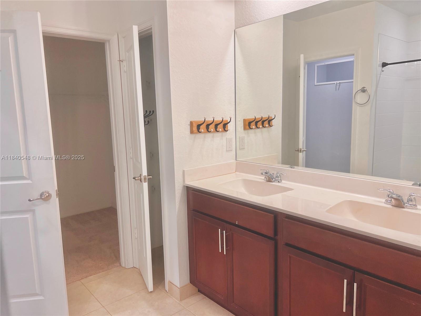 982 SW Alcantarra Blvd, Port St. Lucie, Florida image 11