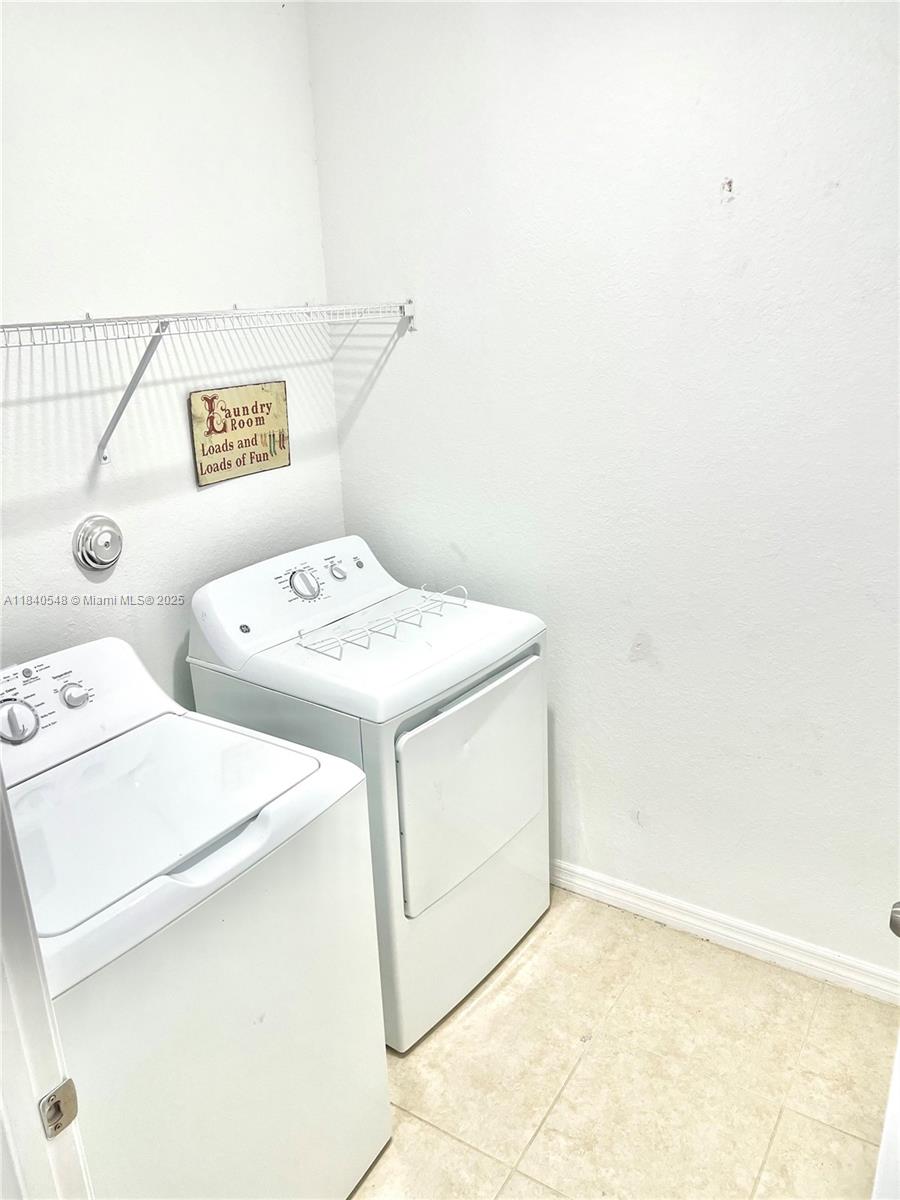 982 SW Alcantarra Blvd, Port St. Lucie, Florida image 7
