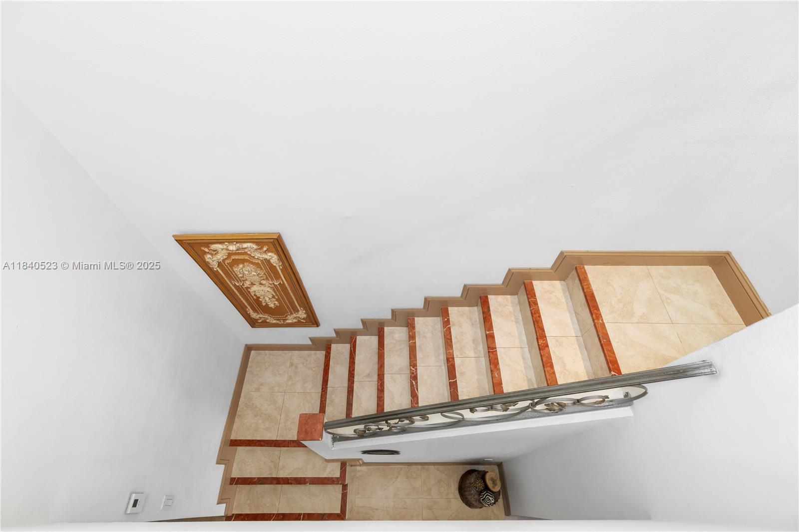 214 Poinciana Dr #204, Sunny Isles Beach, Florida image 39