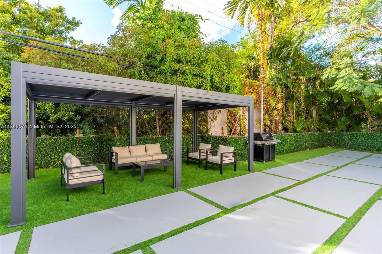 1120 Wallace St, Coral Gables, Florida image 11