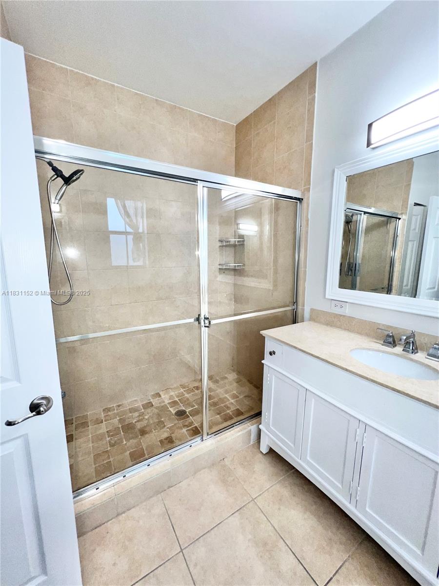 10758 NW 76th Ln, Doral, Florida image 25