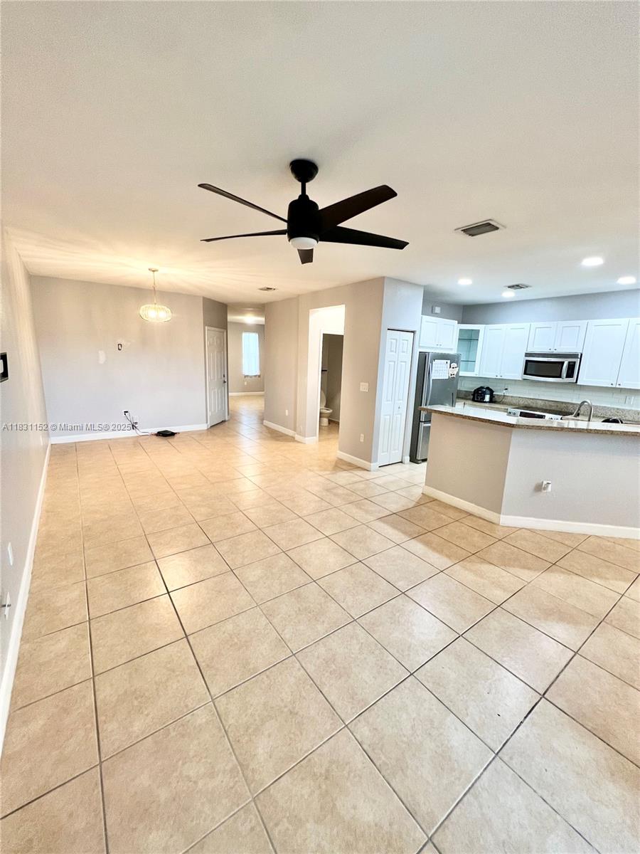 10758 NW 76th Ln, Doral, Florida image 4