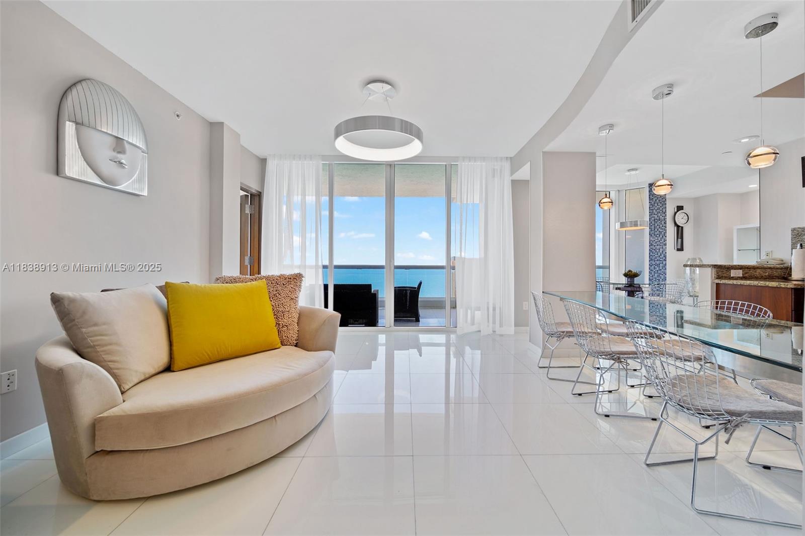 Apartamento para Alugar em Sunny Isles Beach, FL