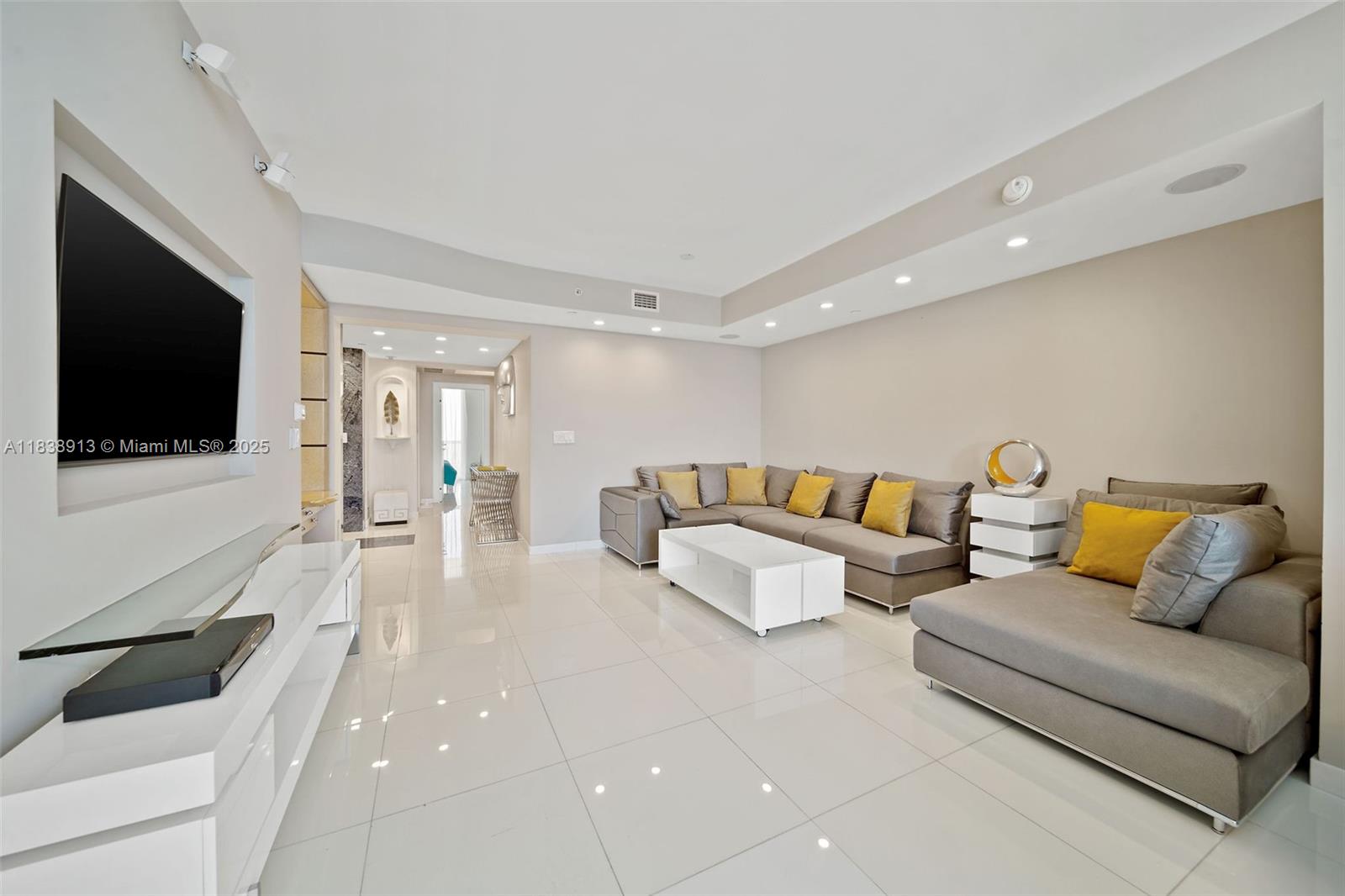 Property photo # 9