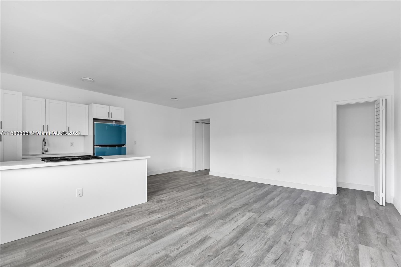 Property photo # 0