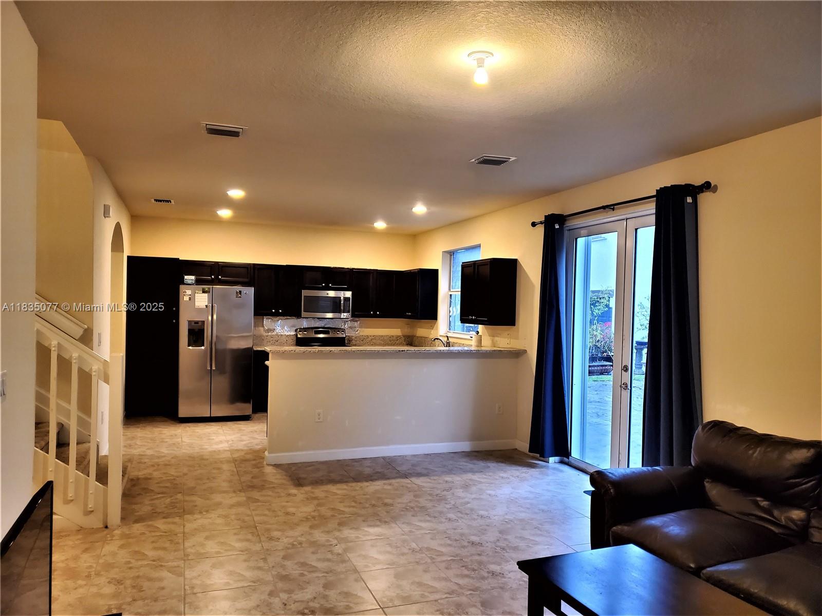 Property photo # 0