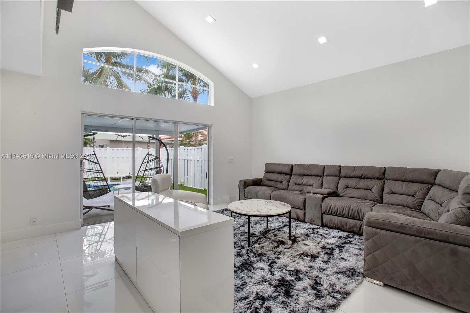 Property photo # 6