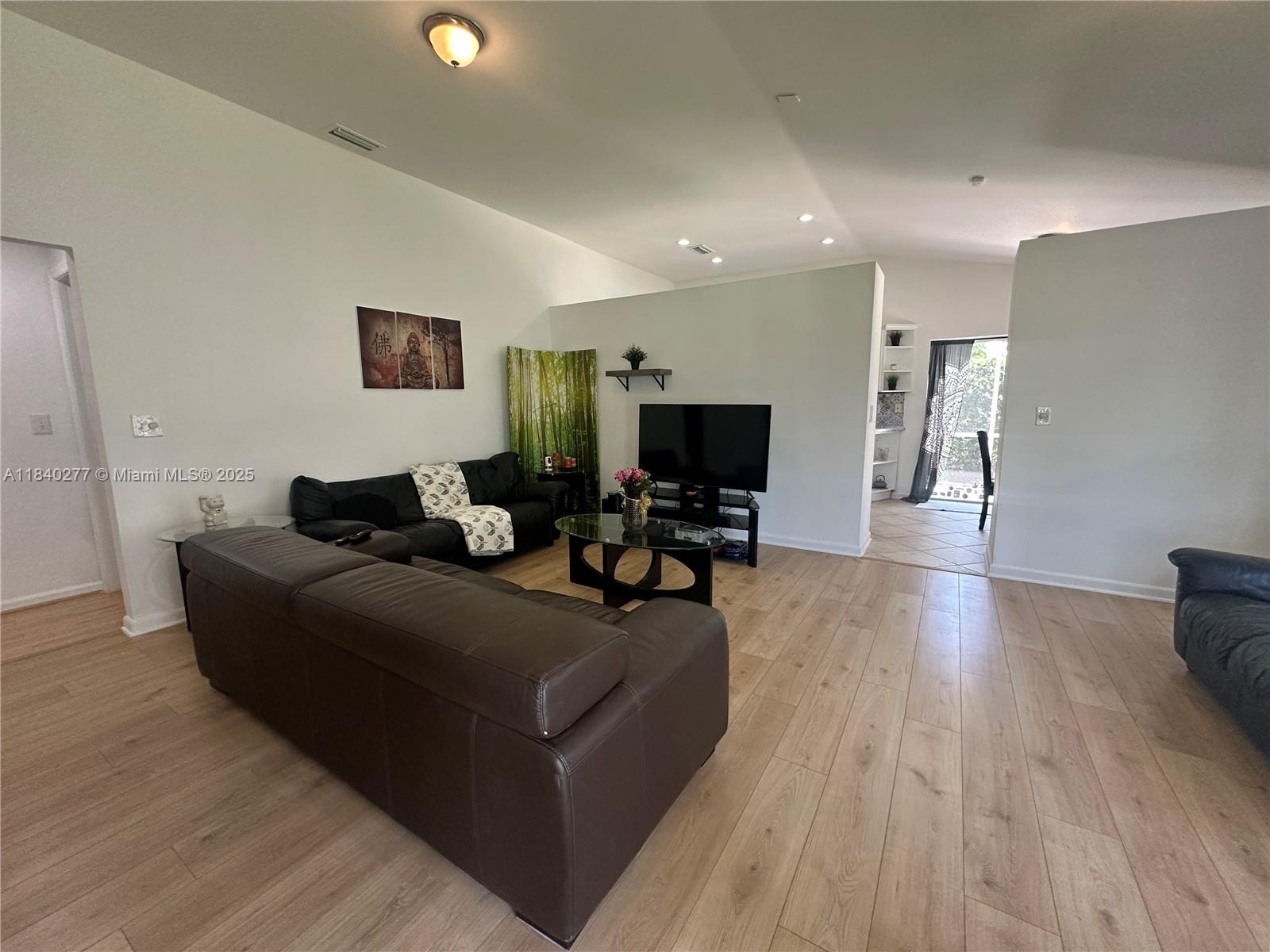 18331 NW 8th St, Pembroke Pines, Florida image 1