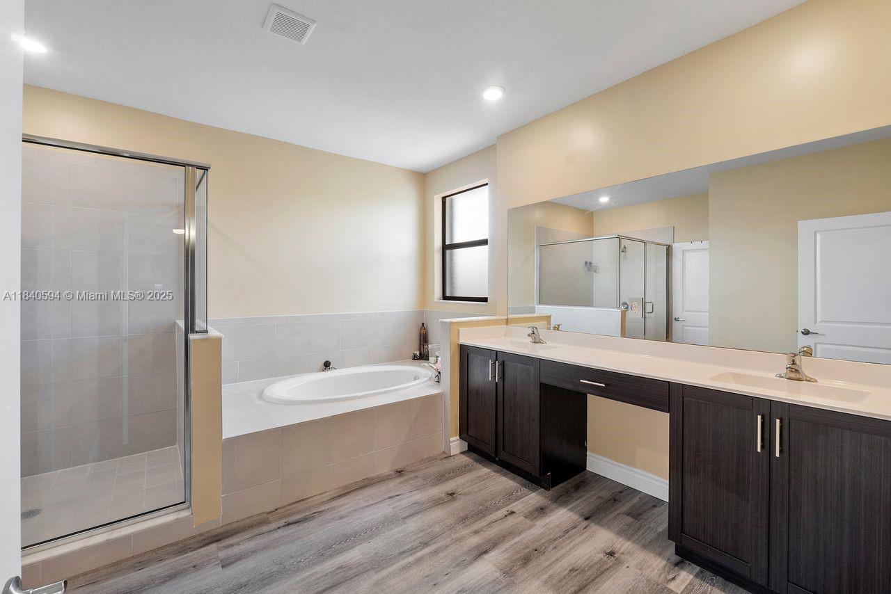 11886 SW 234th St, Homestead, Florida image 11