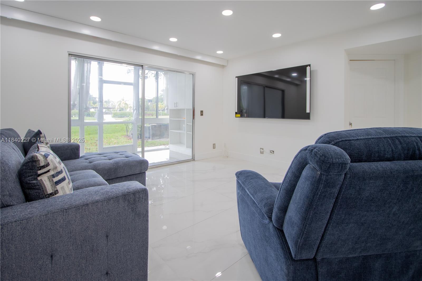 Property photo # 9