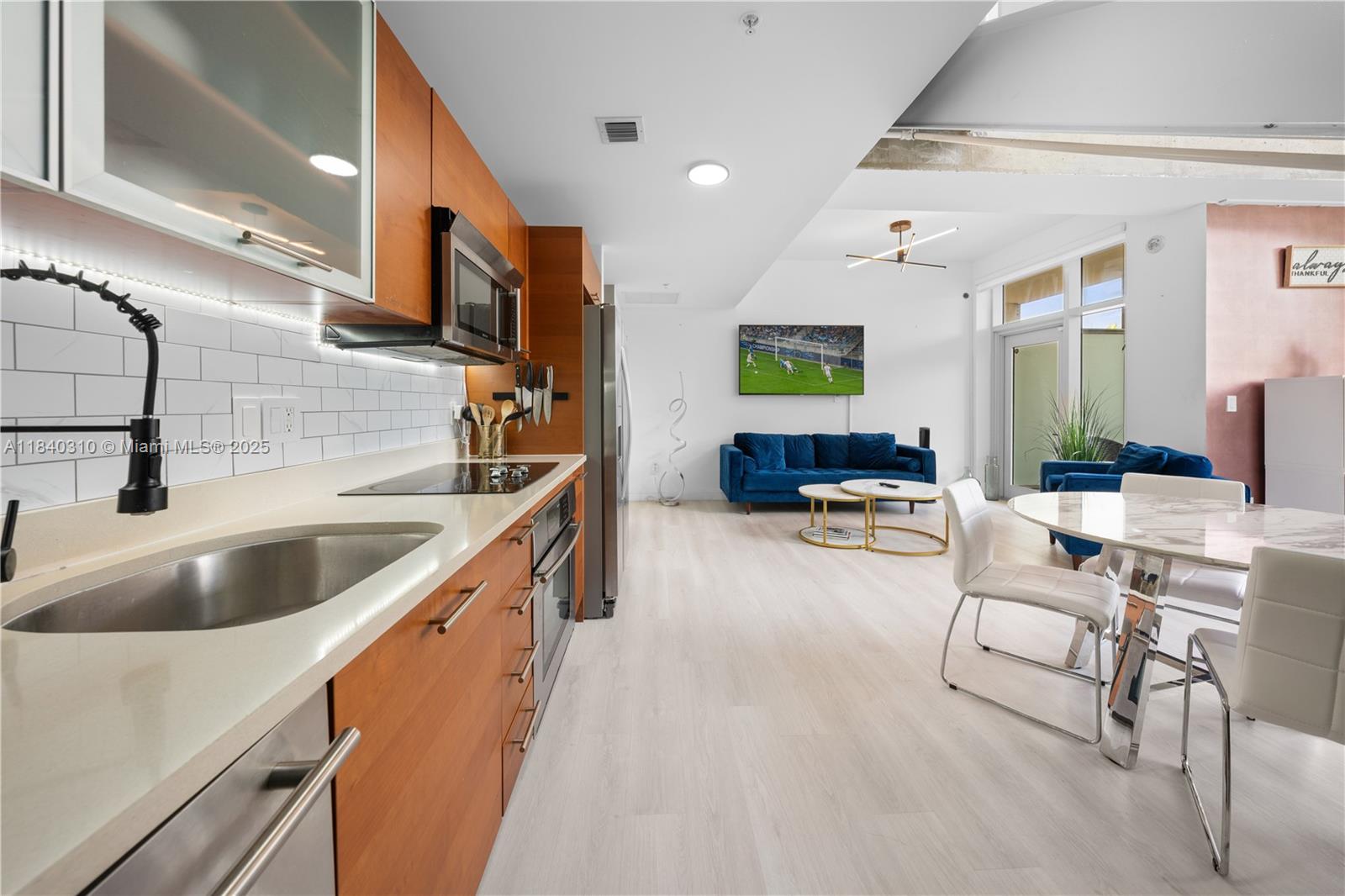 Apartamento para Alugar em Miami, FL