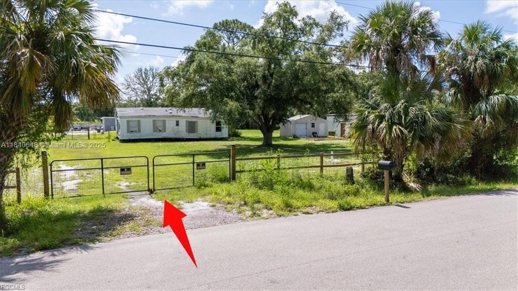 8109 Bartholomew Dr, Fort Myers, Florida image 5