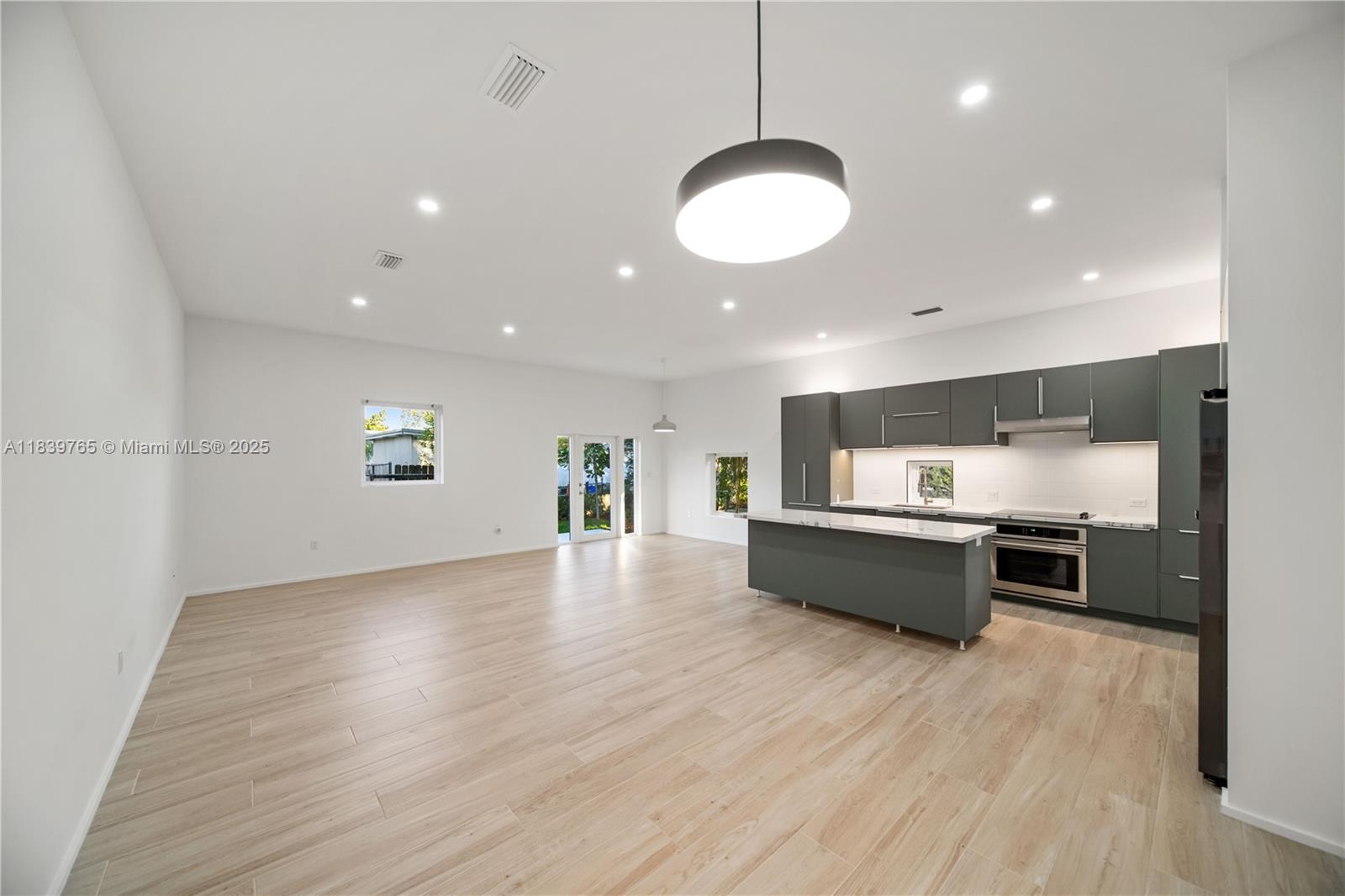 Property photo # 8