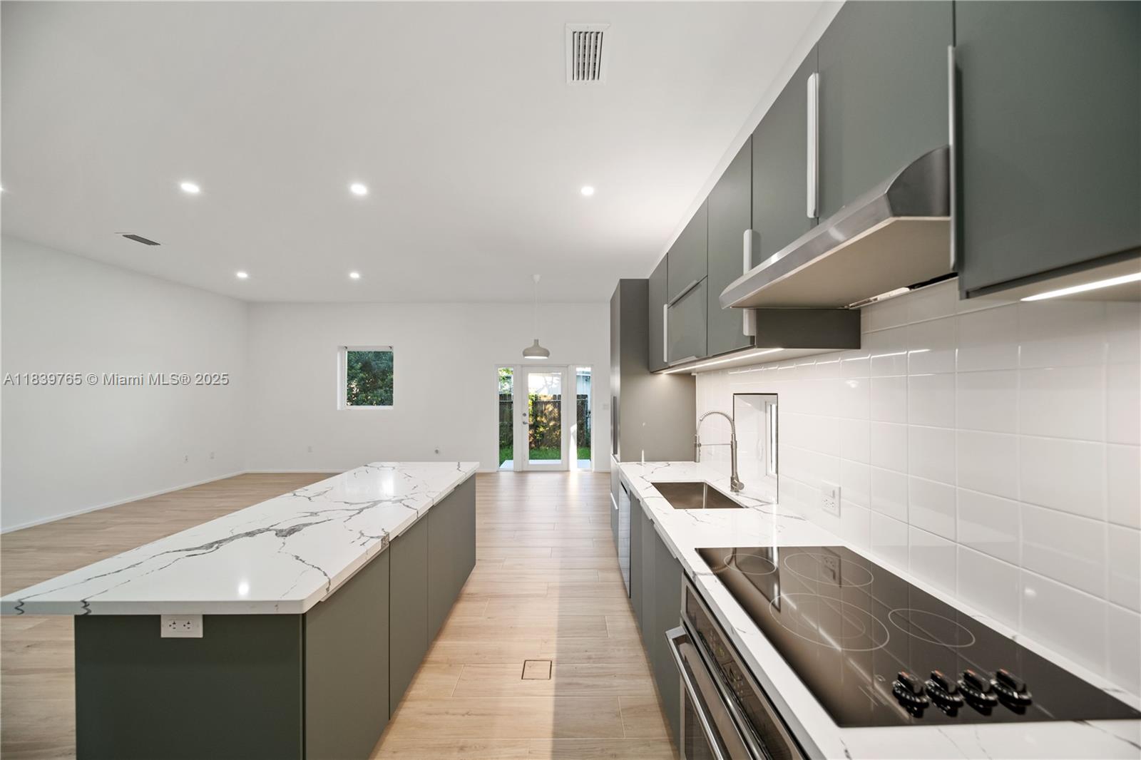 Property photo # 2