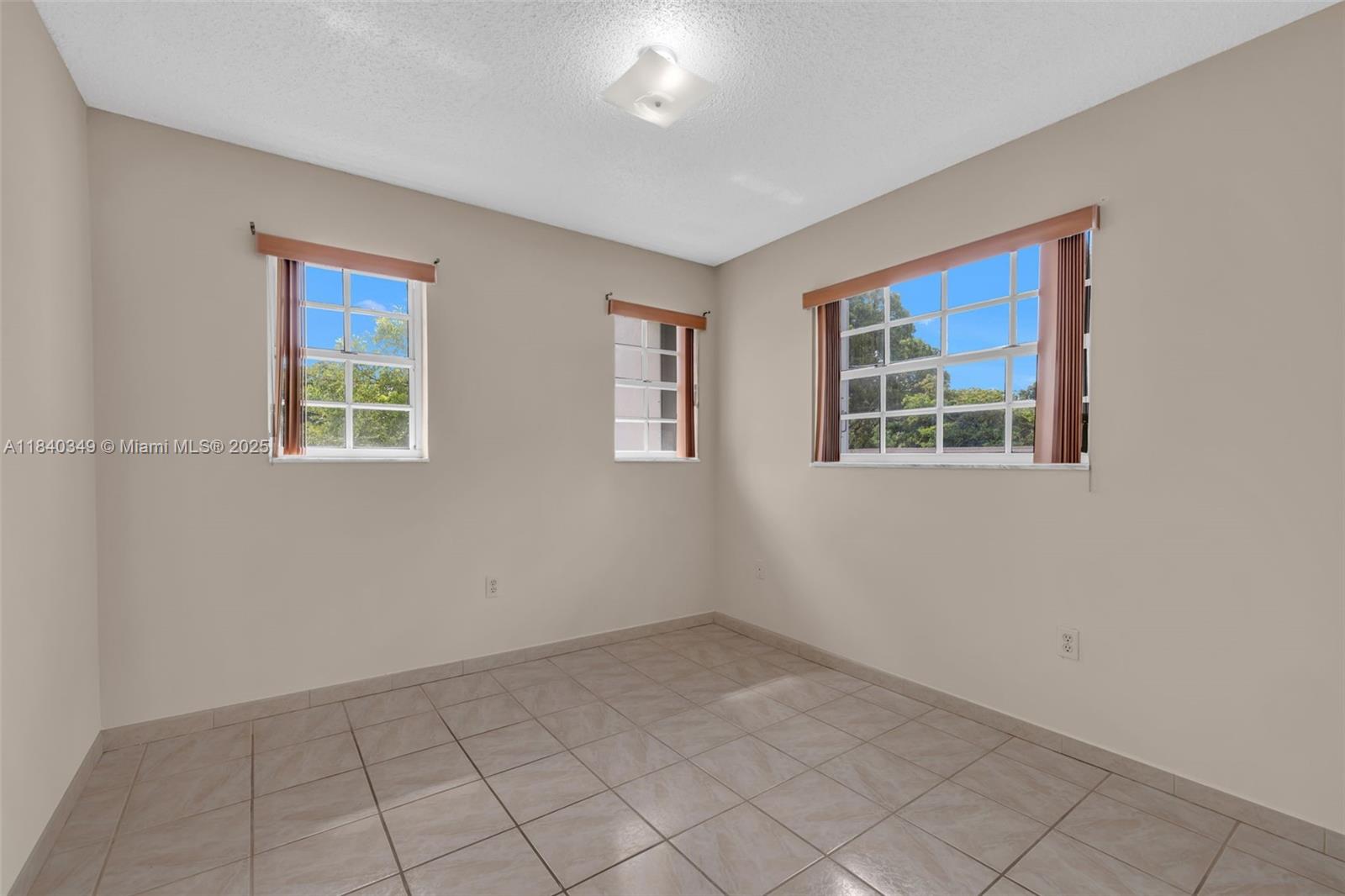 2050 NE 140th St #1, North Miami Beach, Florida image 15