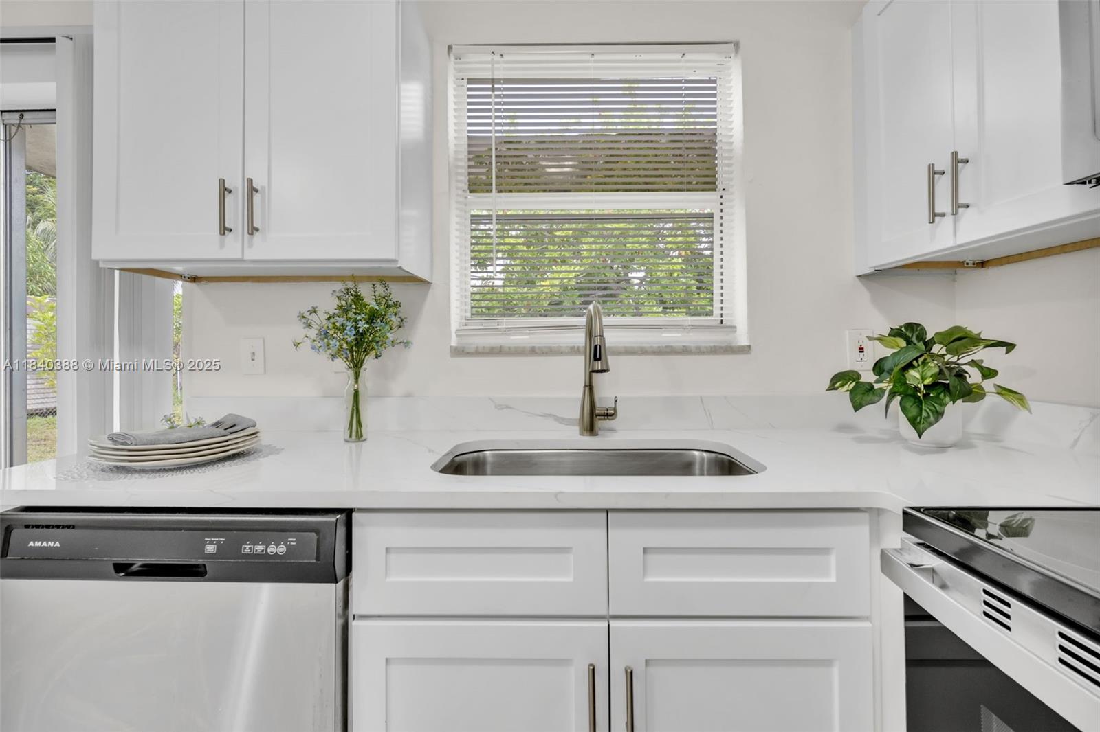 451 SW 28th Ave, Fort Lauderdale, Florida image 12