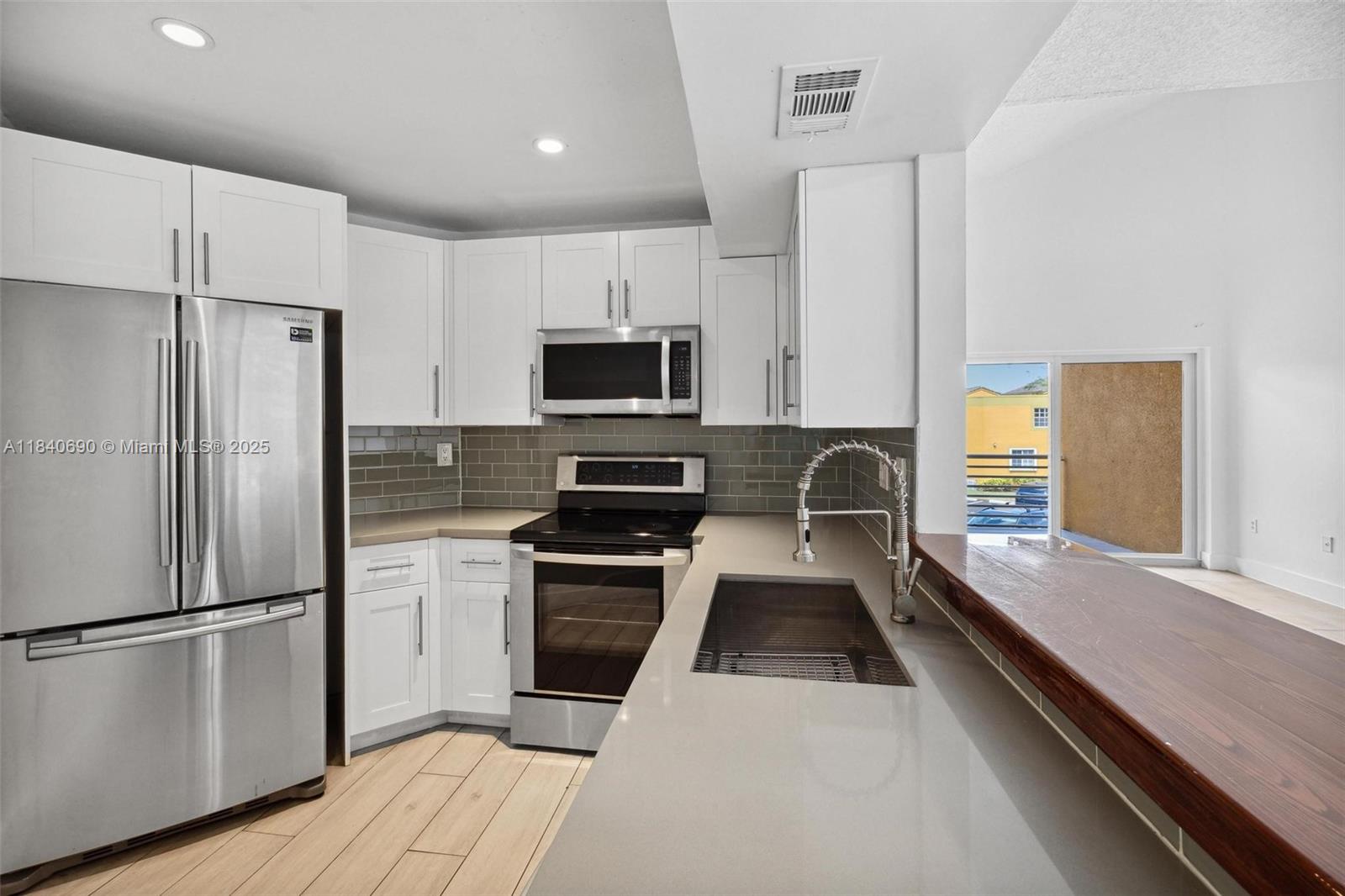 Property photo # 8