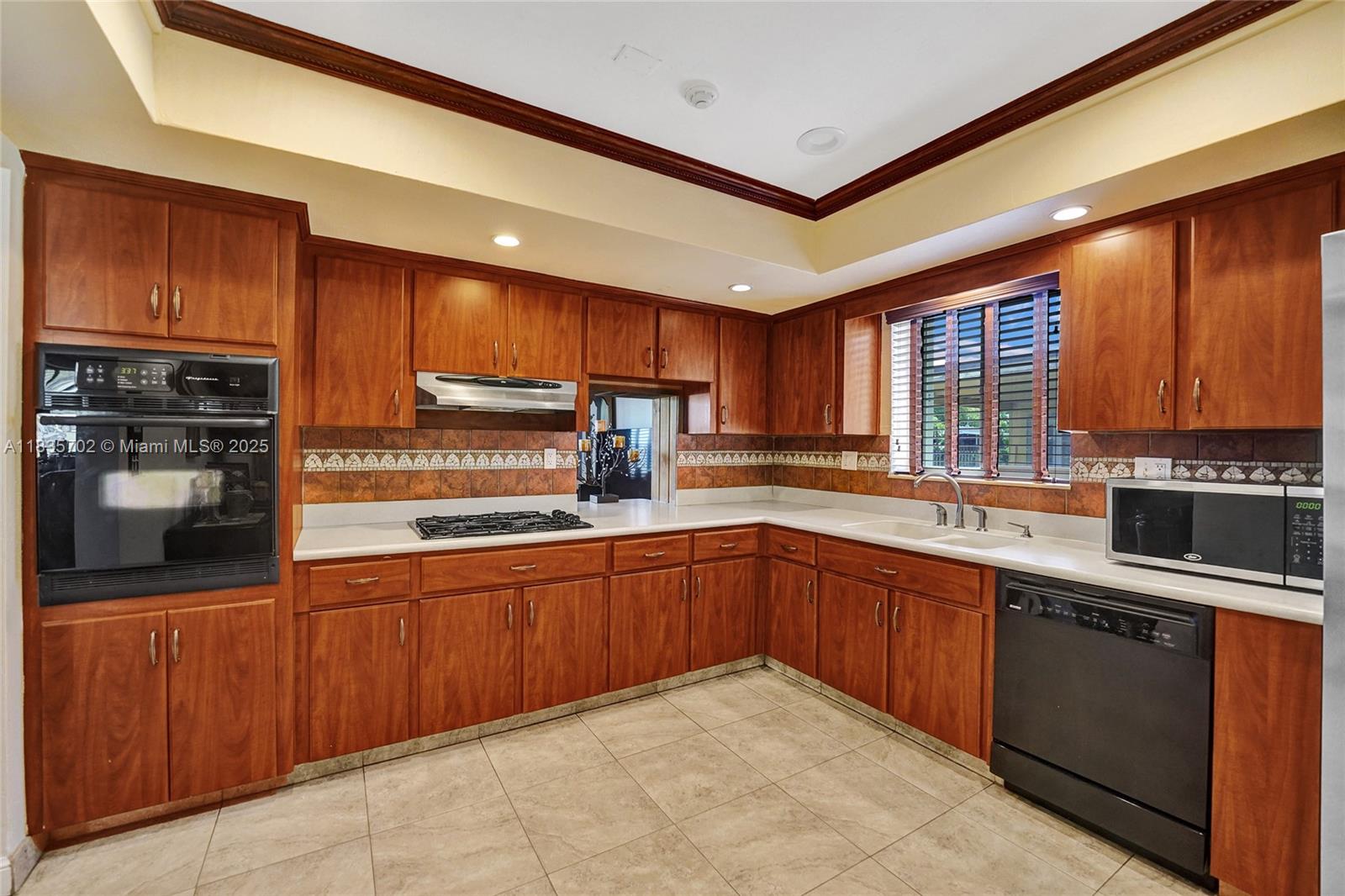 11000 NW 20th St, Pembroke Pines, Florida image 35
