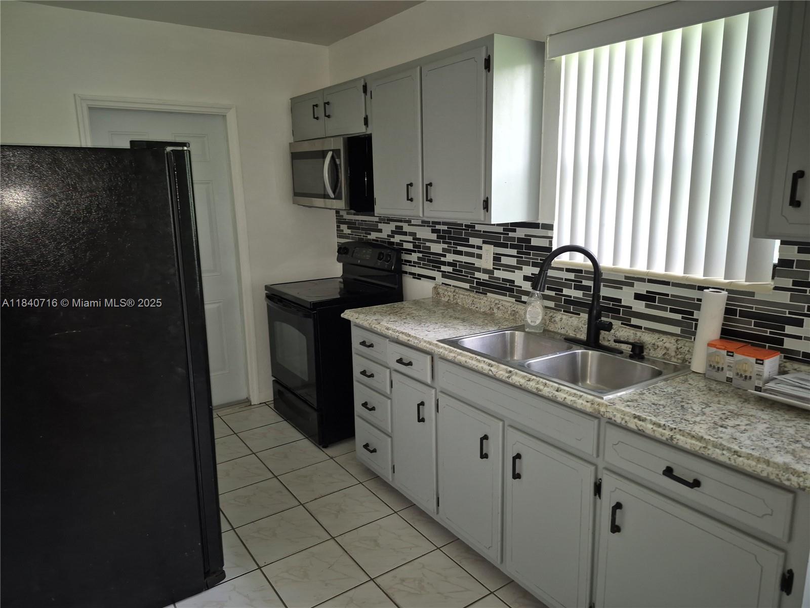 Property photo # 4