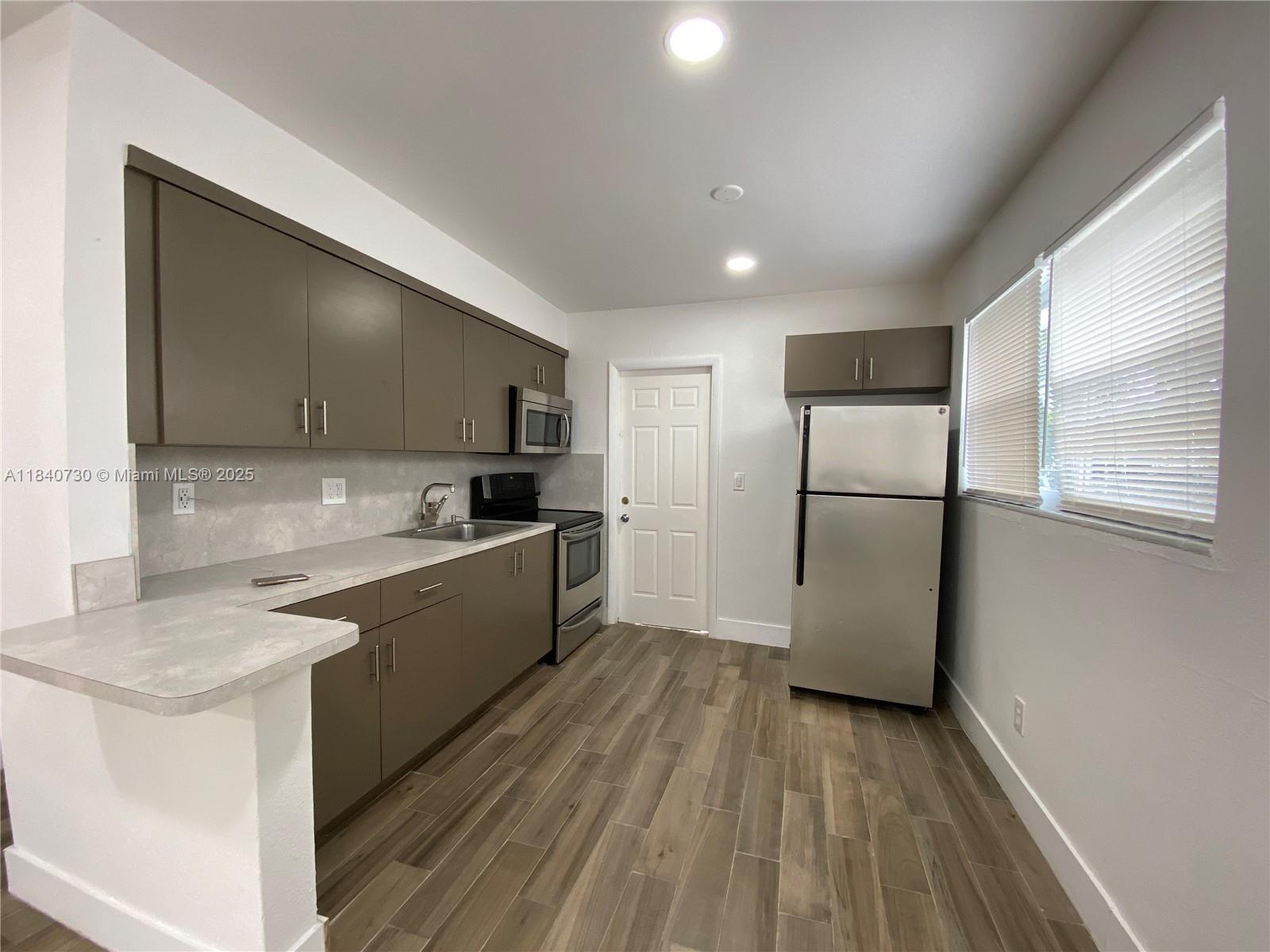 Property photo # 4