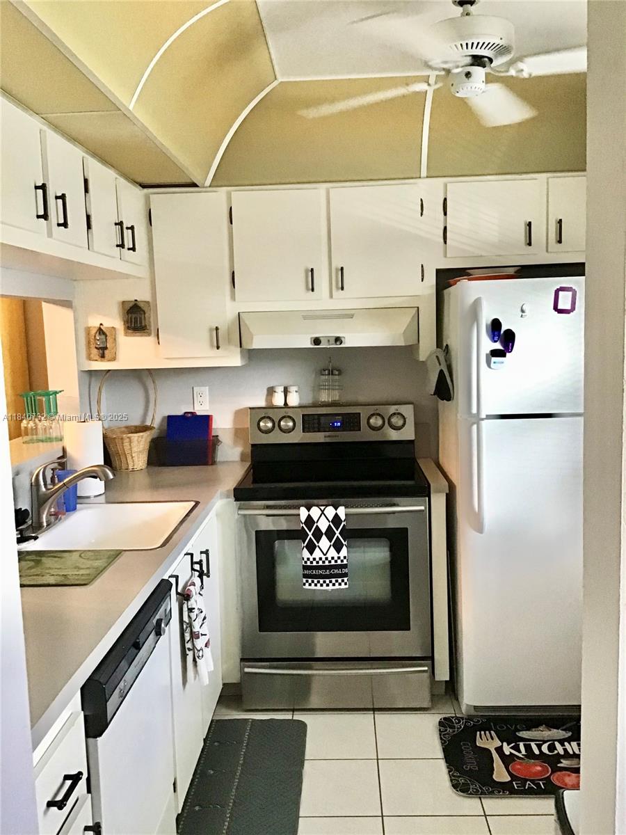 9200 Lime Bay Blvd #212, Tamarac, Florida image 2
