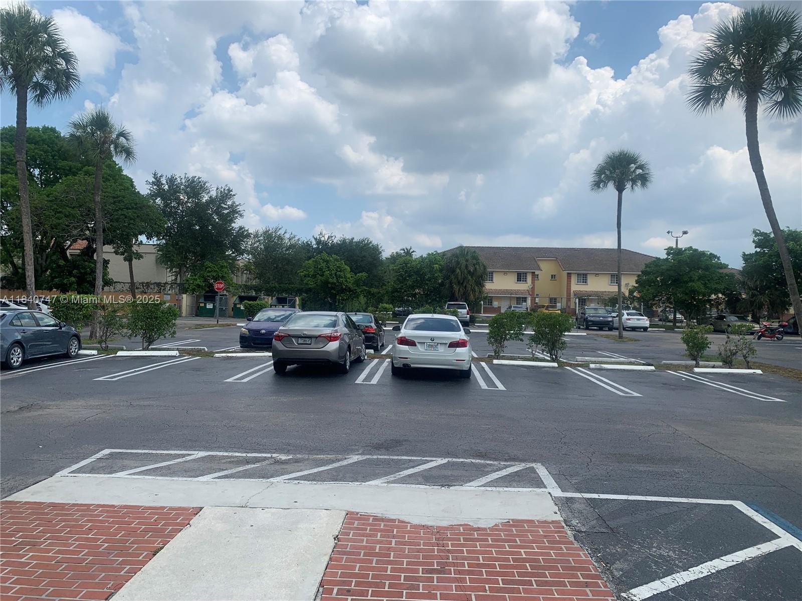 Residential, Hialeah, Florida image 26