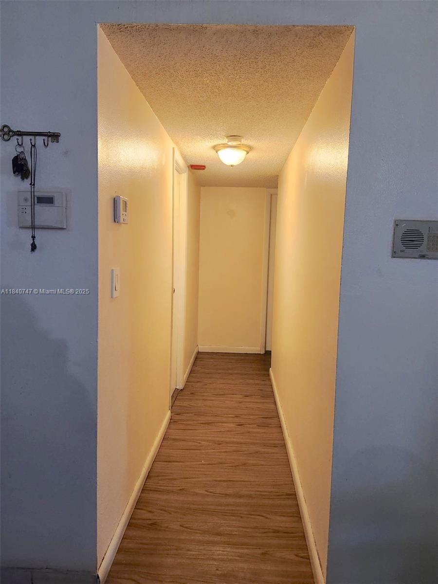 Residential, Hialeah, Florida image 3