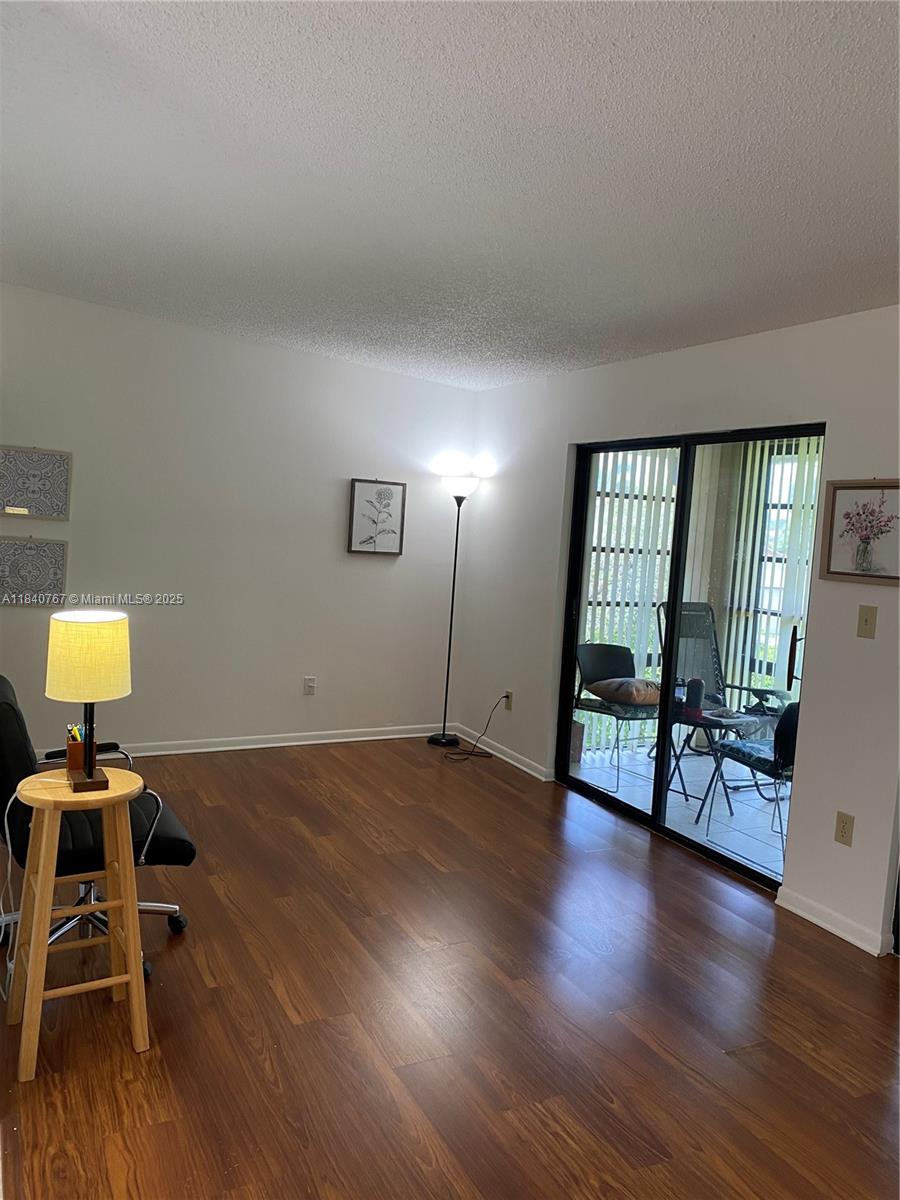 10407 E Clairmont Cir #210, Tamarac, Florida image 3