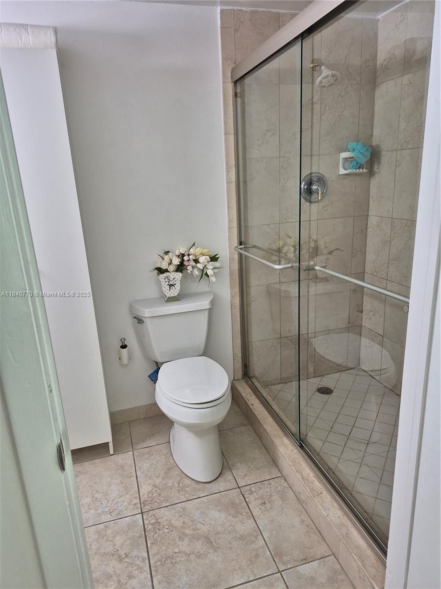 4001 Hillcrest Dr #705, Hollywood, Florida image 15