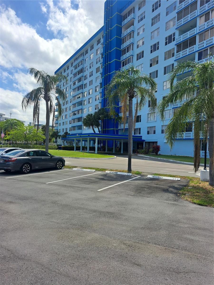 4001 Hillcrest Dr #705, Hollywood, Florida image 20