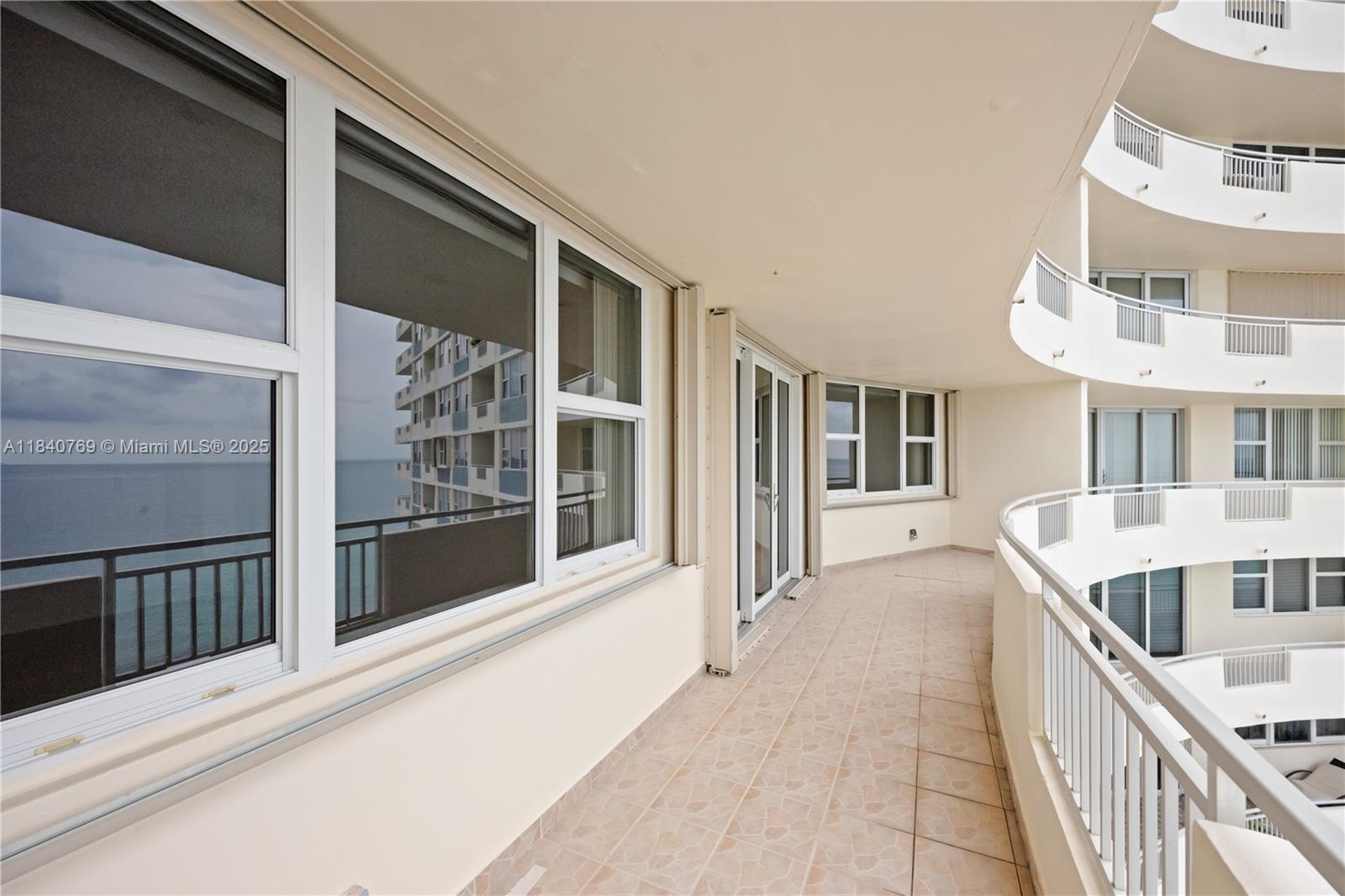 3180 S Ocean Dr #1212, Hallandale Beach, Florida image 26