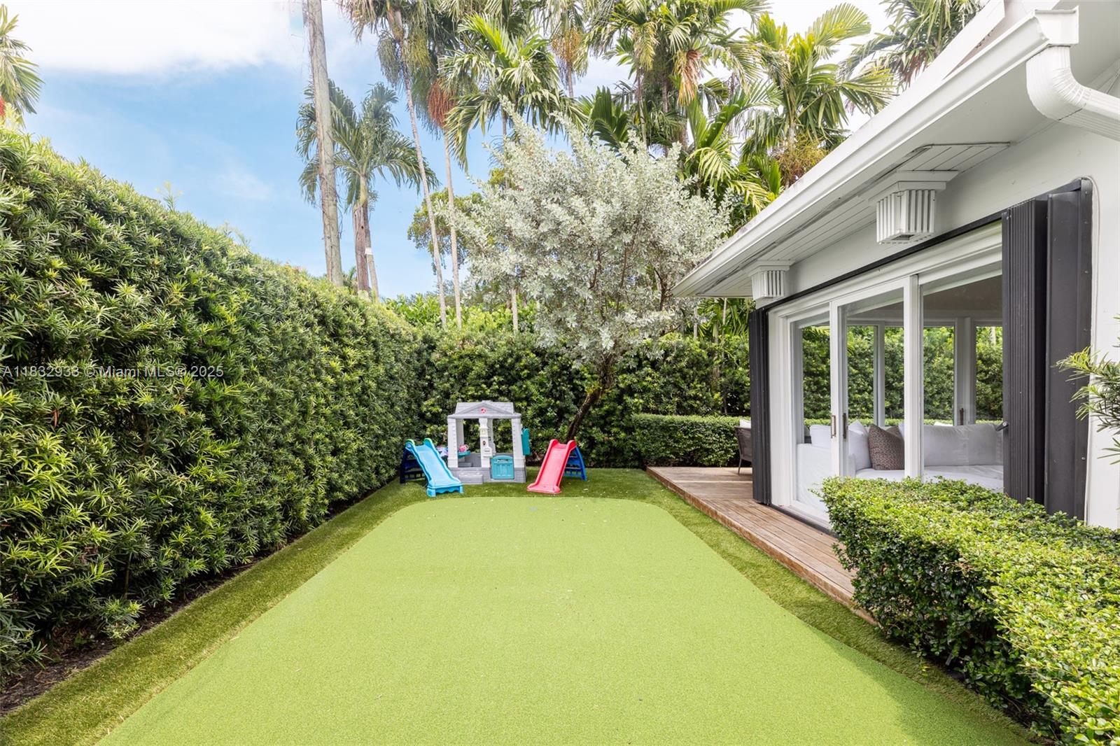 6915 Barquera St, Coral Gables, Florida image 10