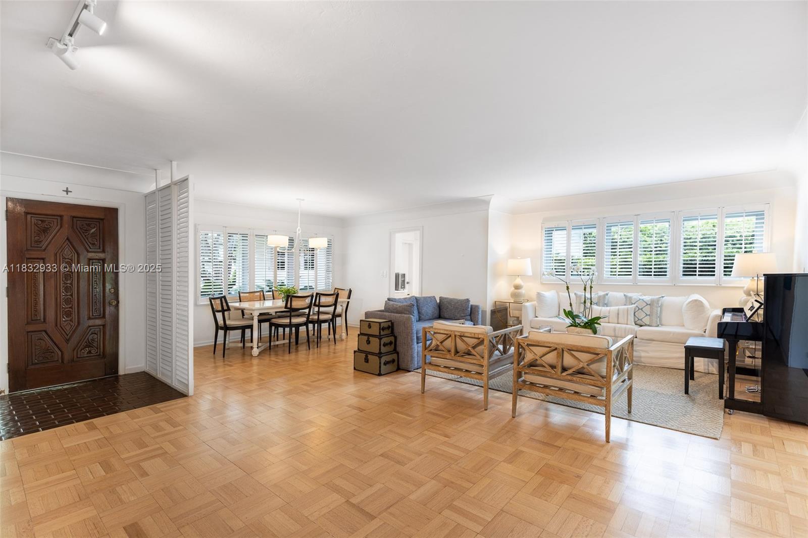 6915 Barquera St, Coral Gables, Florida image 13