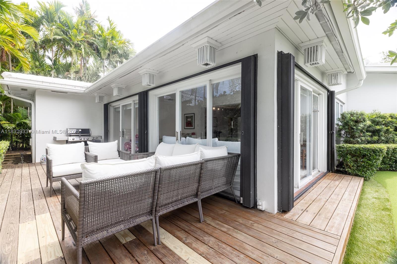 6915 Barquera St, Coral Gables, Florida image 18