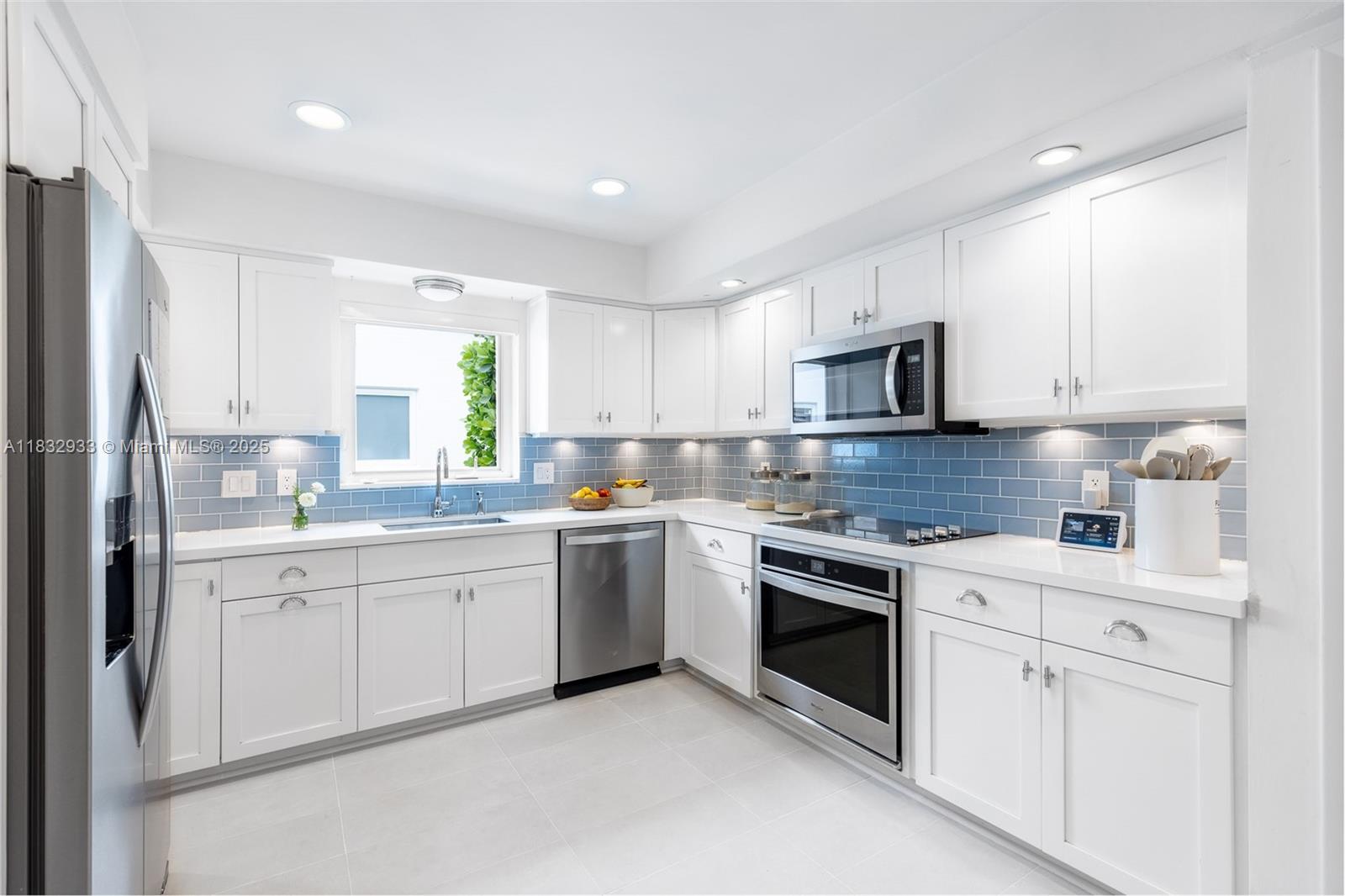 6915 Barquera St, Coral Gables, Florida image 4